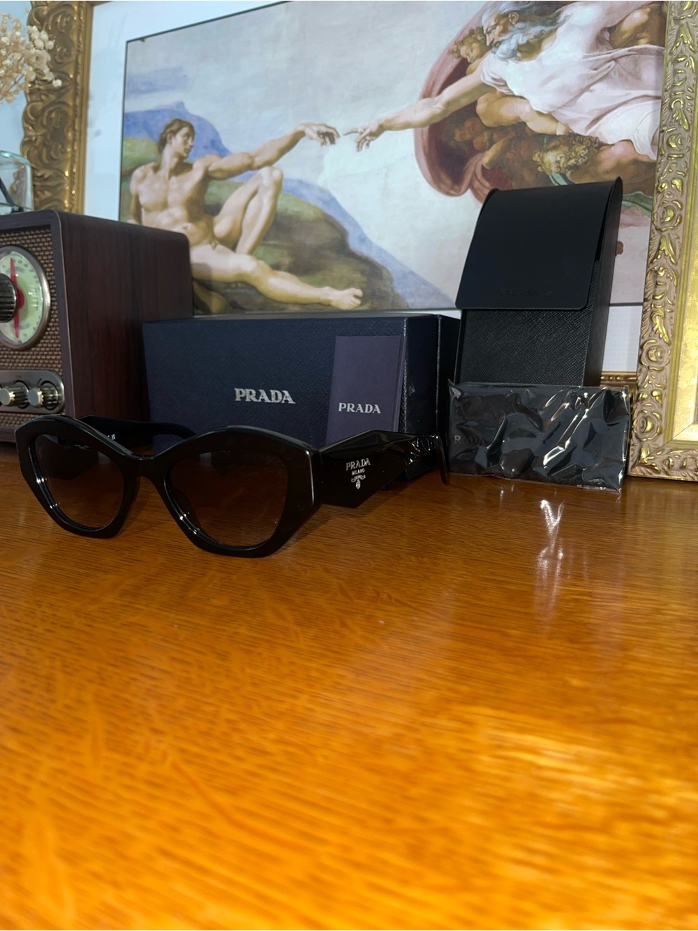 Authentic Prada Black Cat-Eye Sunglasses with Gradient Lenses - Picture 4 of 15